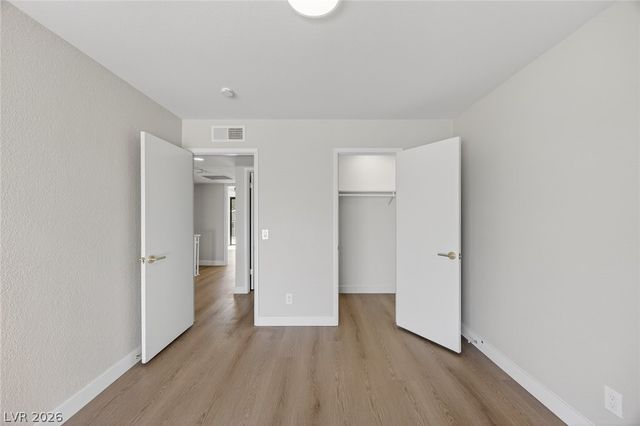 6735 Greengrove Drive, Las Vegas, NV 89103