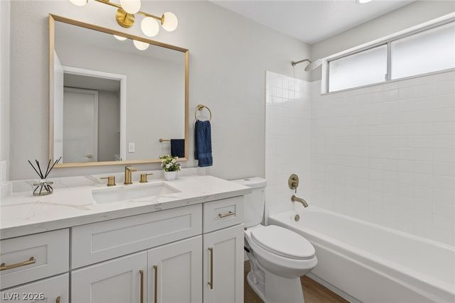 6735 Greengrove Drive, Las Vegas, NV 89103