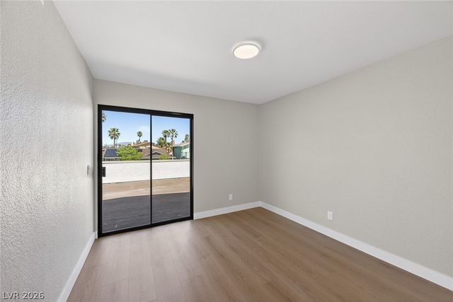 6735 Greengrove Drive, Las Vegas, NV 89103