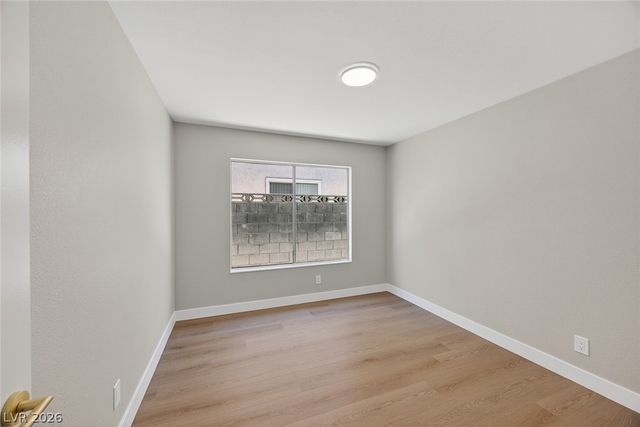 6735 Greengrove Drive, Las Vegas, NV 89103