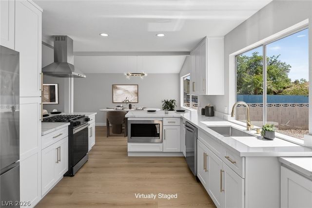 6735 Greengrove Drive, Las Vegas, NV 89103