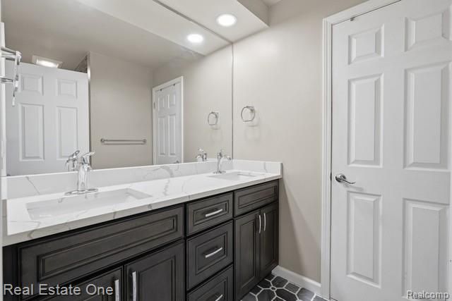 1353 Madison Drive, Troy, MI 48083