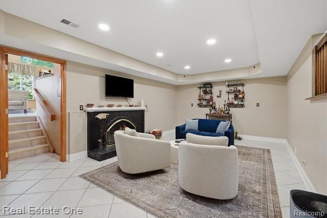 1353 Madison Drive, Troy, MI 48083