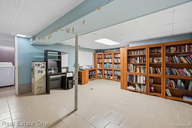 1353 Madison Drive, Troy, MI 48083