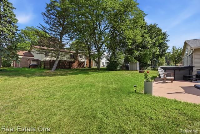 1353 Madison Drive, Troy, MI 48083