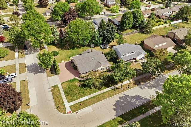 1353 Madison Drive, Troy, MI 48083