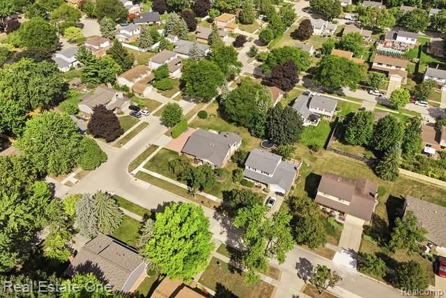 1353 Madison Drive, Troy, MI 48083