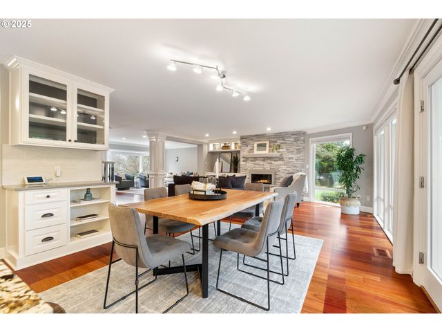 7028 Sw ARRANMORE Way, Portland, OR 97223