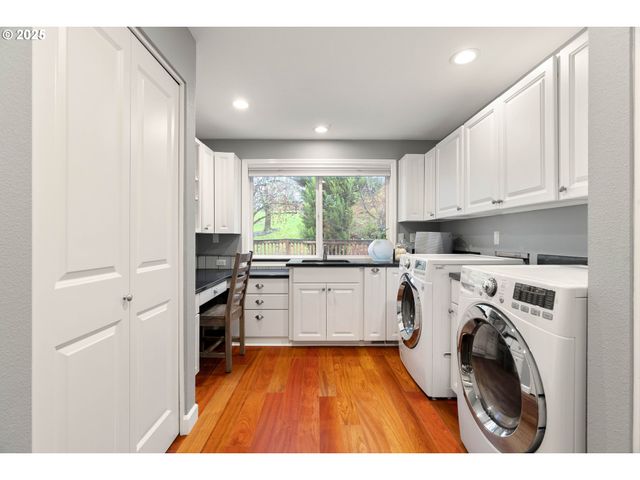 7028 Sw ARRANMORE Way, Portland, OR 97223