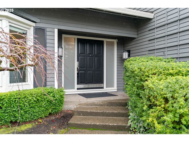 7028 Sw ARRANMORE Way, Portland, OR 97223