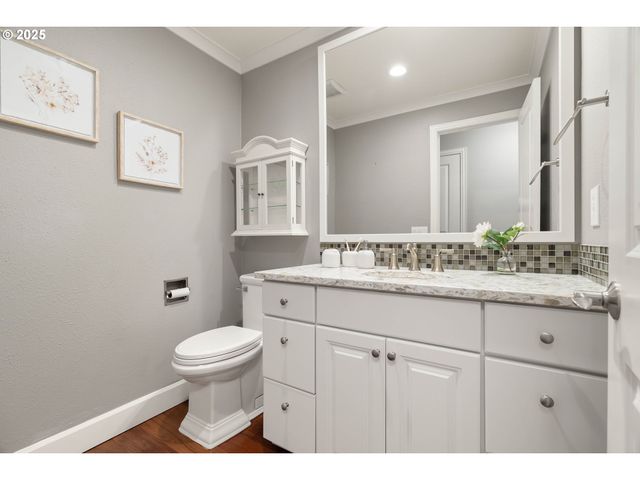 7028 Sw ARRANMORE Way, Portland, OR 97223