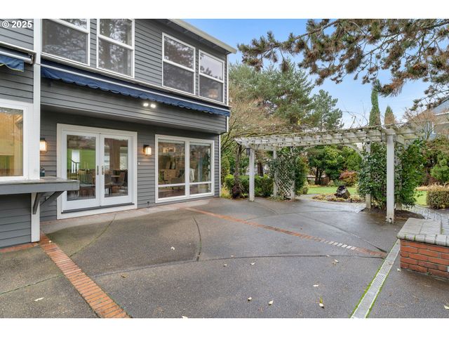 7028 Sw ARRANMORE Way, Portland, OR 97223