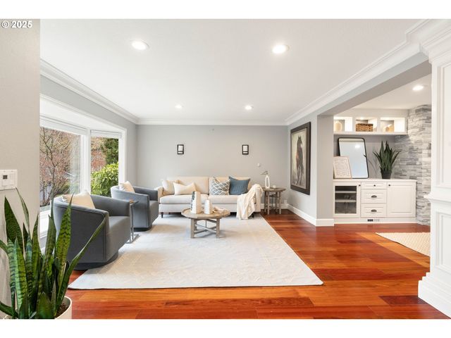 7028 Sw ARRANMORE Way, Portland, OR 97223