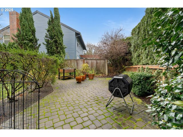 7028 Sw ARRANMORE Way, Portland, OR 97223