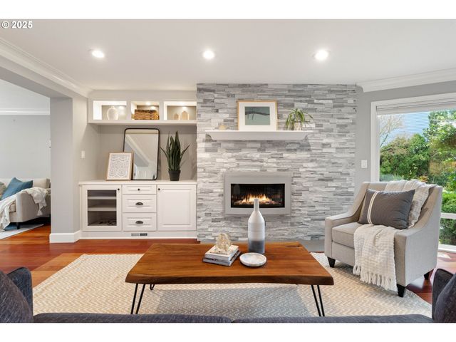 7028 Sw ARRANMORE Way, Portland, OR 97223