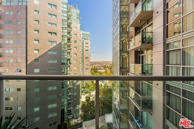 13700 Marina Pointe Drive 1126, Marina Del Rey, CA 90292