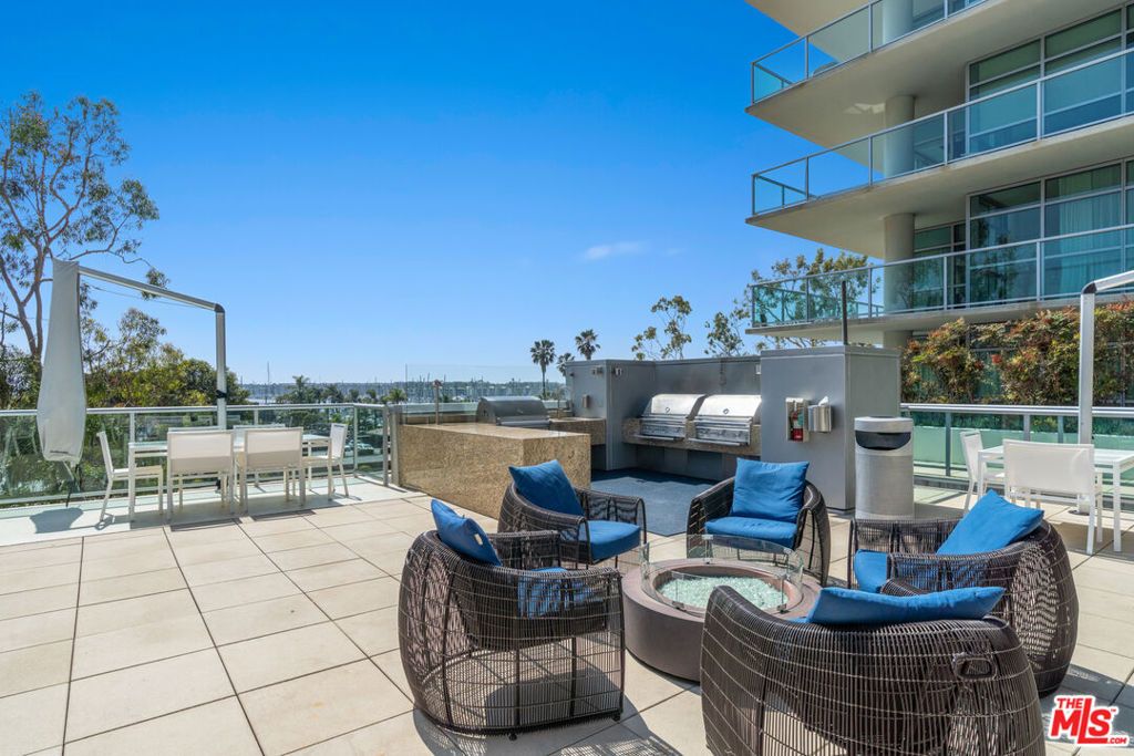 13700 Marina Pointe Drive 1126, Marina Del Rey, CA 90292 — photo 4