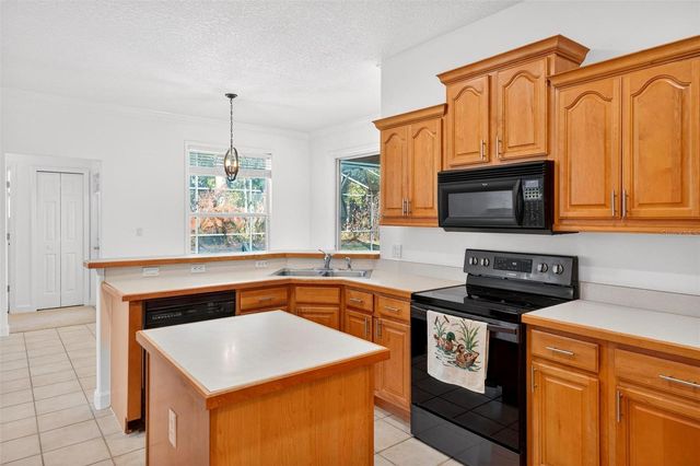 19337 SPRING OAK DRIVE, Eustis, FL 32736