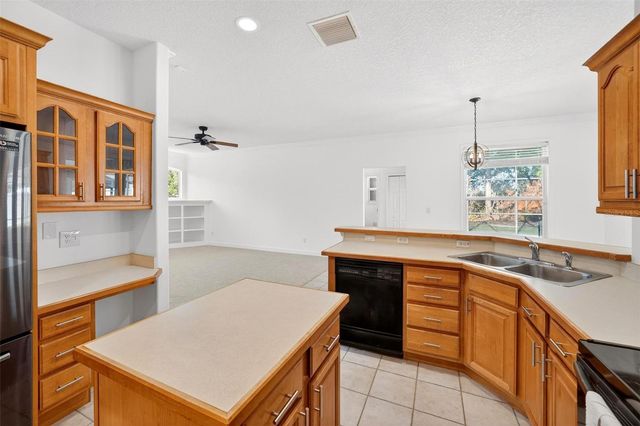 19337 SPRING OAK DRIVE, Eustis, FL 32736