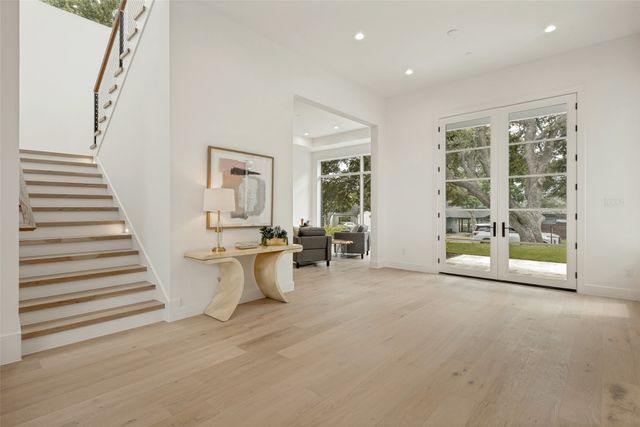 6633 Greenwich Lane, Dallas, TX 75230