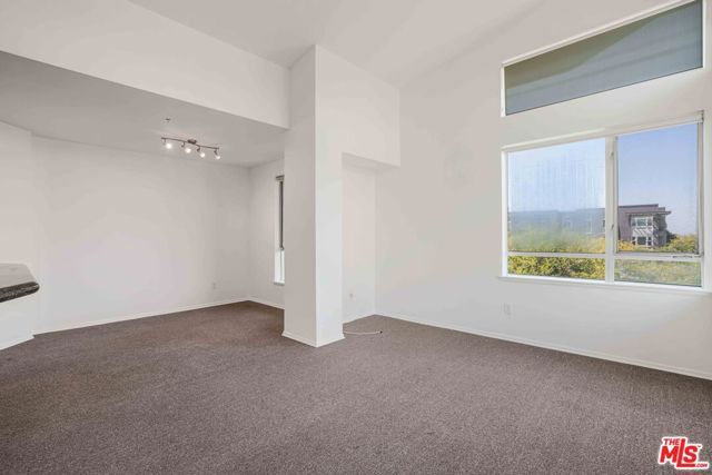 6400 Crescent Parkway 424, Los Angeles, CA 90094
