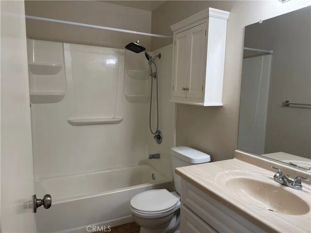 44580 La Paz, Temecula, CA 92592