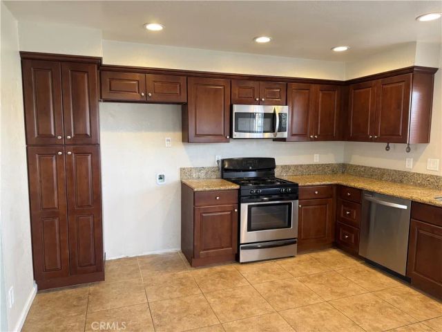 44580 La Paz, Temecula, CA 92592