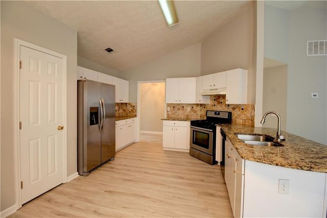2660 Kentshire Way, Lawrenceville, GA 30044