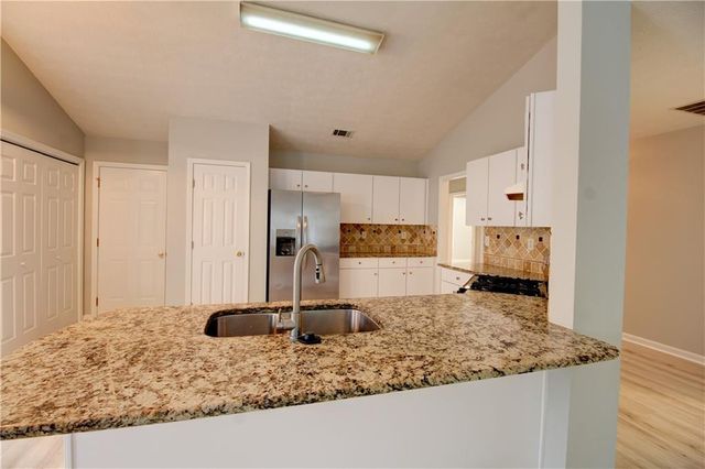 2660 Kentshire Way, Lawrenceville, GA 30044