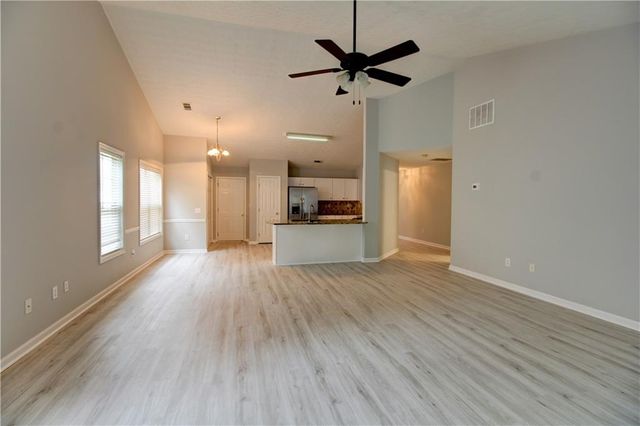2660 Kentshire Way, Lawrenceville, GA 30044