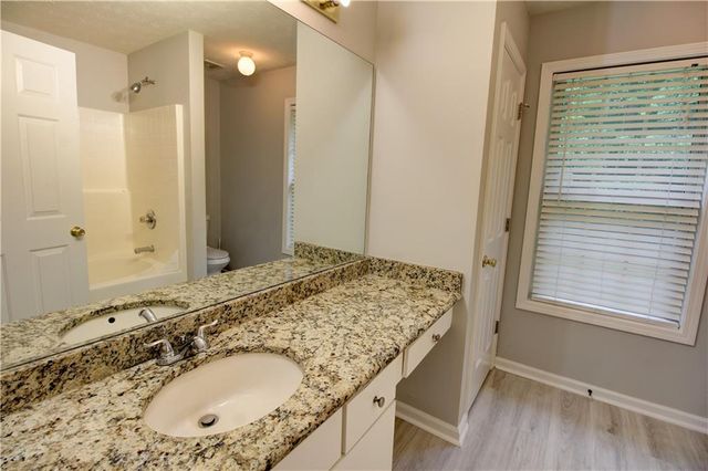 2660 Kentshire Way, Lawrenceville, GA 30044
