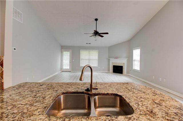 2660 Kentshire Way, Lawrenceville, GA 30044