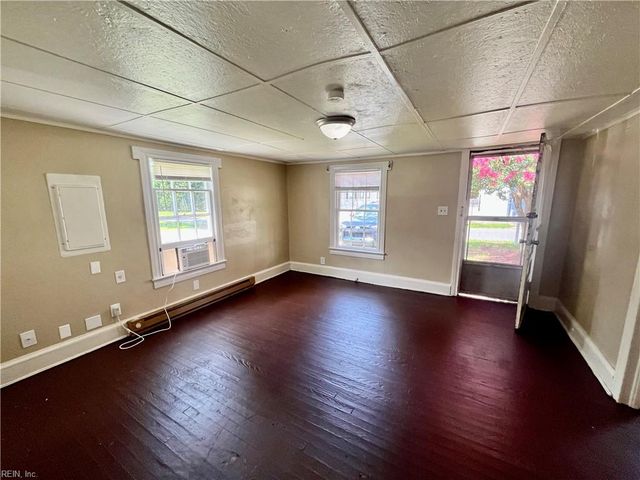 817 State ST, Chesapeake, VA 23323