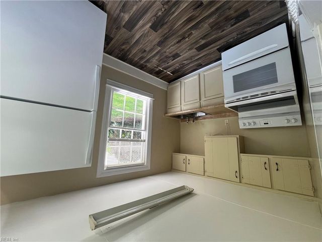 817 State ST, Chesapeake, VA 23323