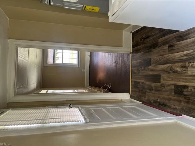 817 State ST, Chesapeake, VA 23323