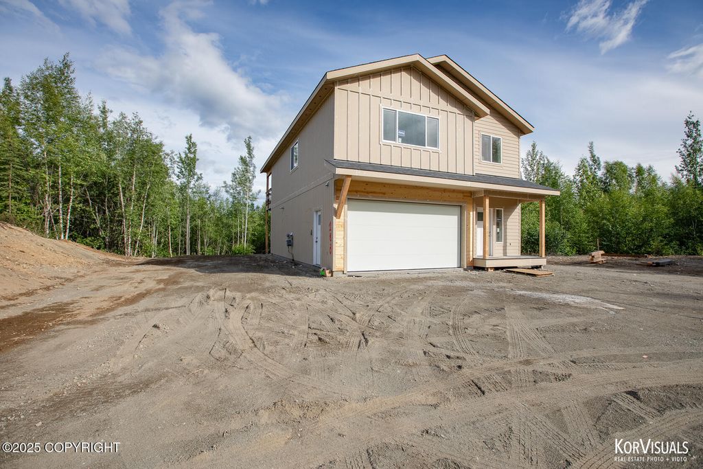 188 N Beaver Lodge Road, Big Lake, AK 99652