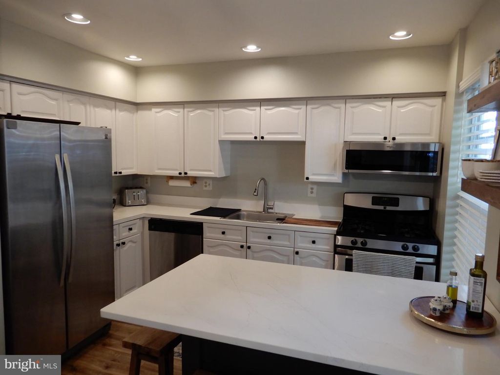 3975 CAPTAIN MOLLY CIR, DOYLESTOWN, PA 18902 — photo 5