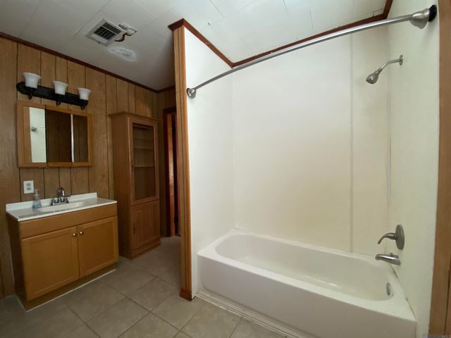 11077 Lawrence Dr, Hammond, LA 70403