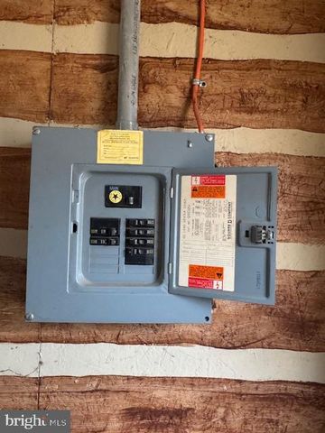 300 LOCUST ST, Burnham, PA 17009