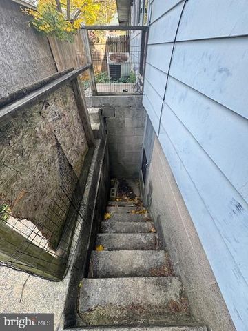 300 LOCUST ST, Burnham, PA 17009