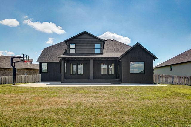 1527 North Edgemont Circle, Springfield, MO 65802