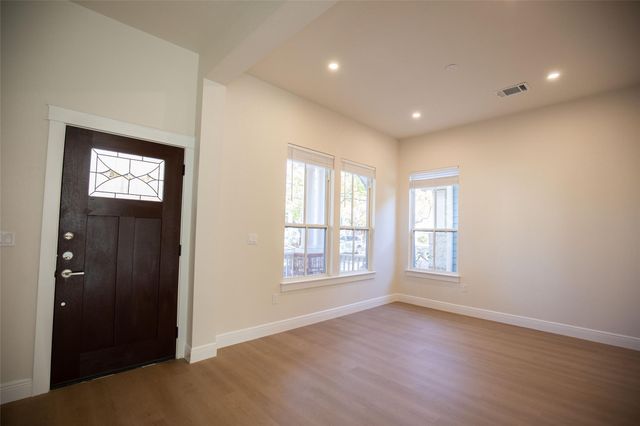 1913 Littlefield ST, Austin, TX 78723