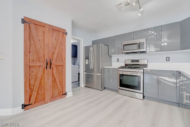 879 Cozy Valley Street, Henderson, NV 89015