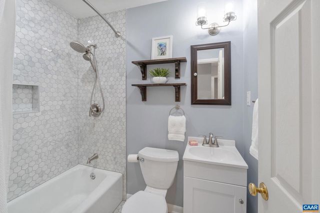 1000 PARK ST, Charlottesville, VA 22901