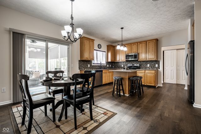 809 Stockbridge Drive, Westfield, IN 46074