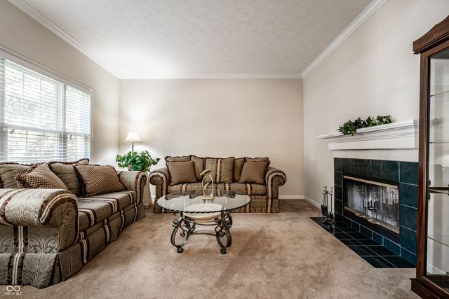 809 Stockbridge Drive, Westfield, IN 46074