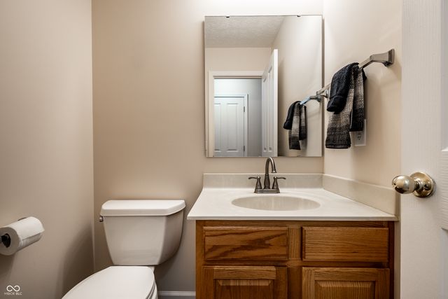 809 Stockbridge Drive, Westfield, IN 46074