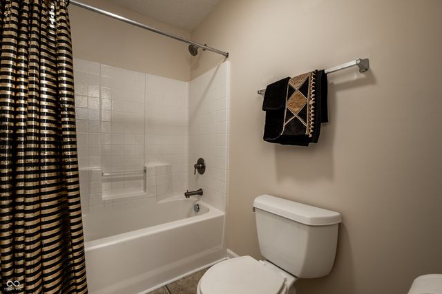 809 Stockbridge Drive, Westfield, IN 46074