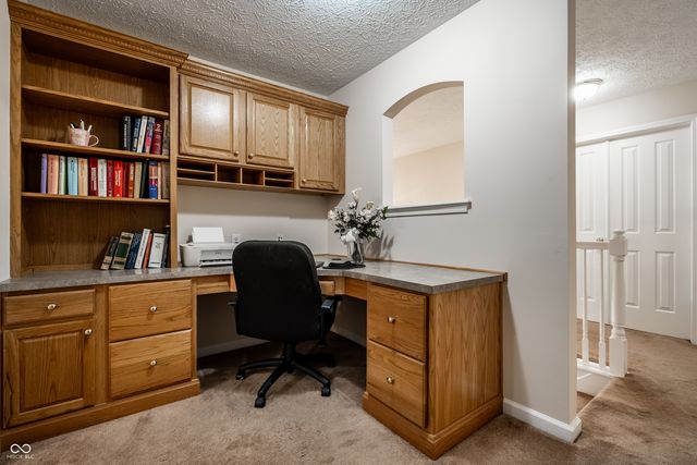 809 Stockbridge Drive, Westfield, IN 46074