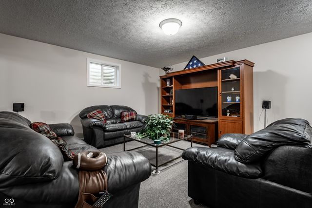 809 Stockbridge Drive, Westfield, IN 46074